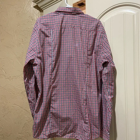 Red, white, and navy extra large H&M button down long sleeved shirt. - Picture 4 of 4